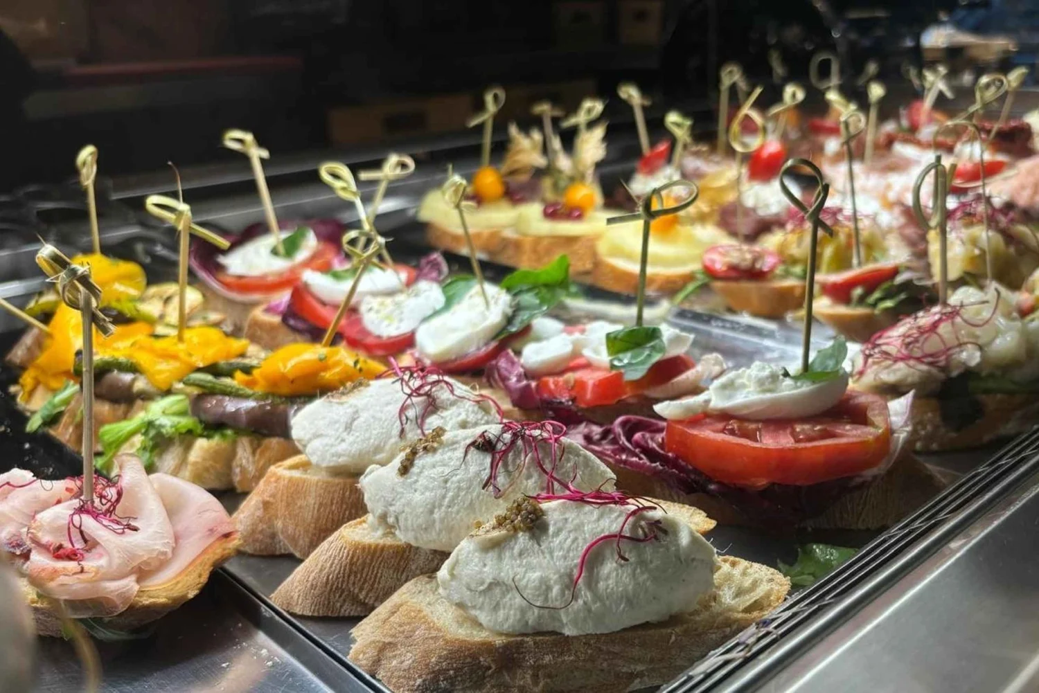Cicchetti in Venice: What They Are, Where to Eat Them, and How Bacari Work