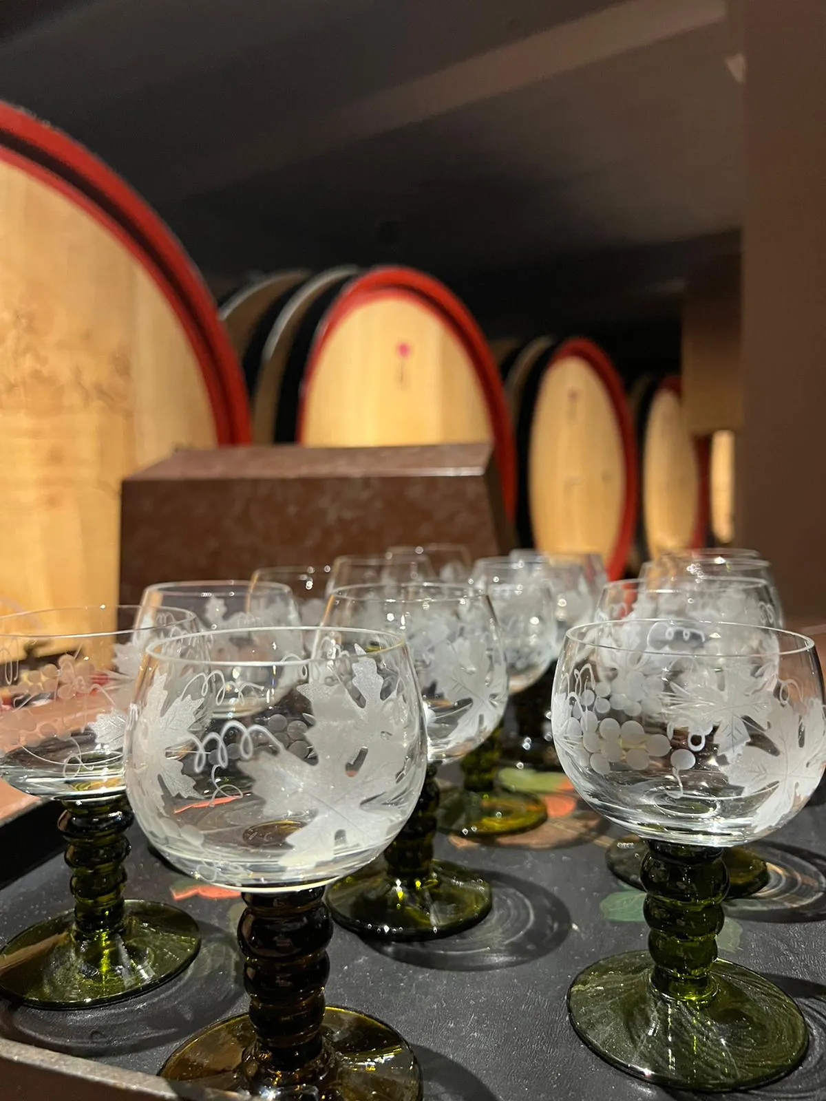 Wine Tasting with a Sommelier: What Actually Changes